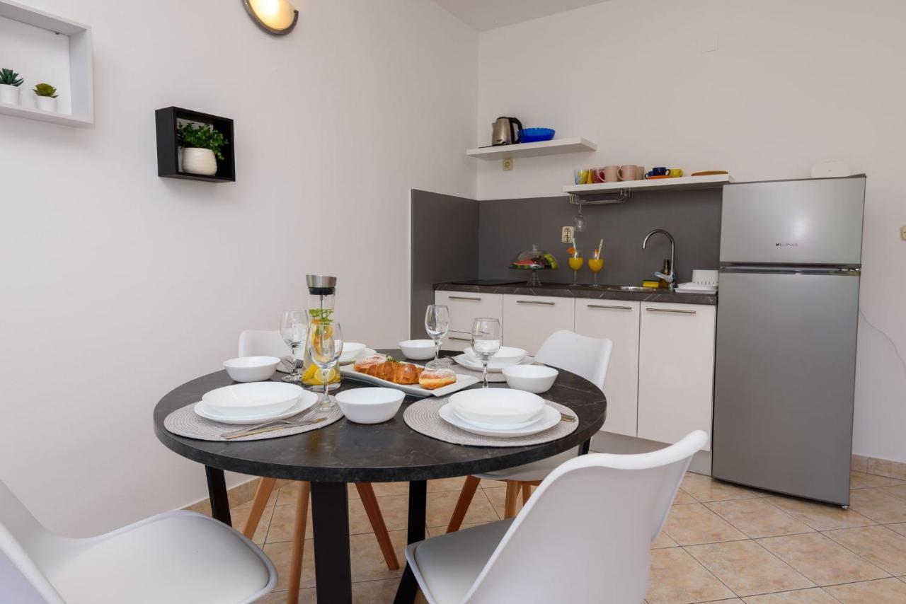 Apartments Bjelis Klek Eksteriør billede